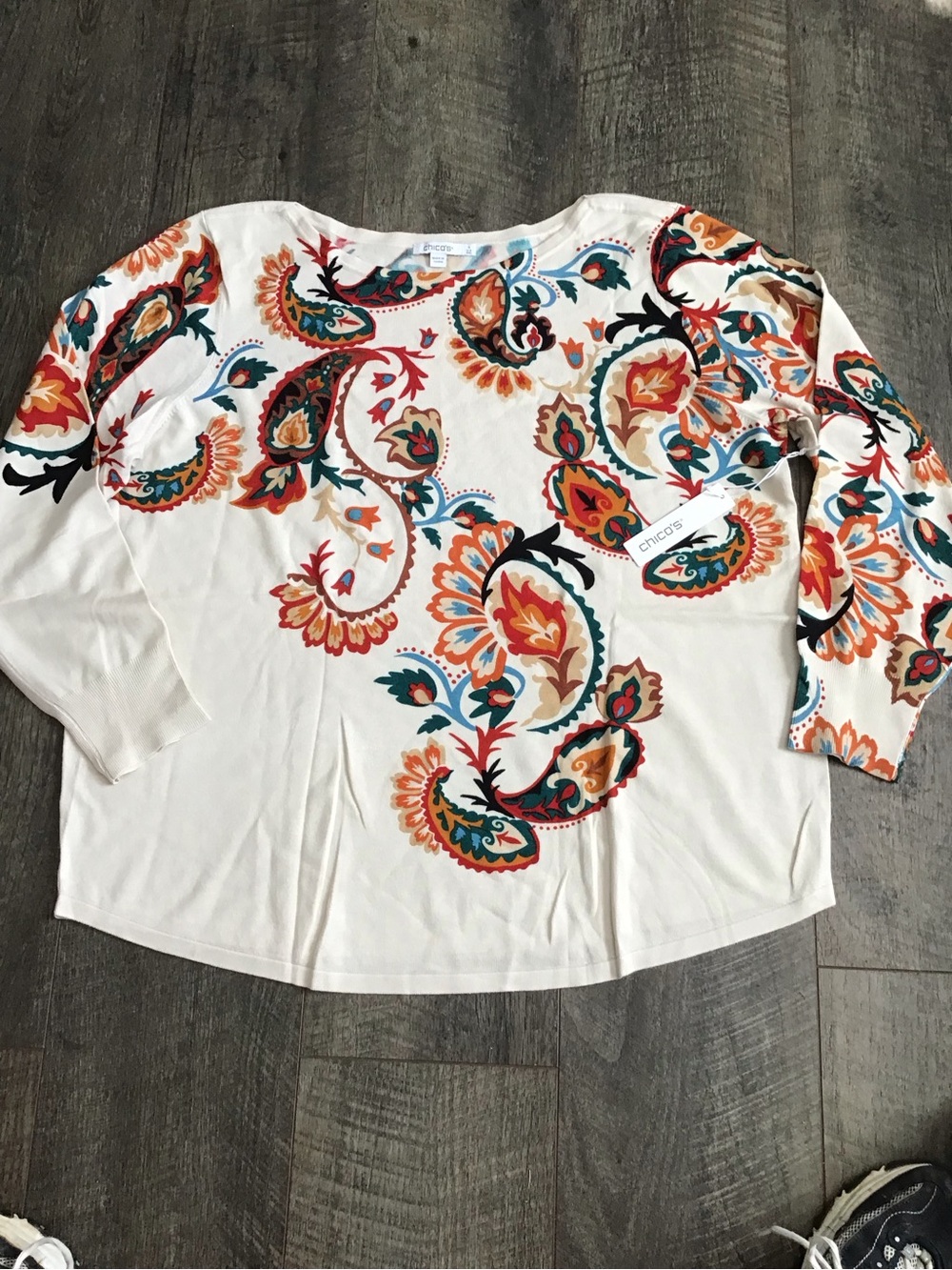 Chico's off White Long-Sleeve Paisley Floral Print Tee